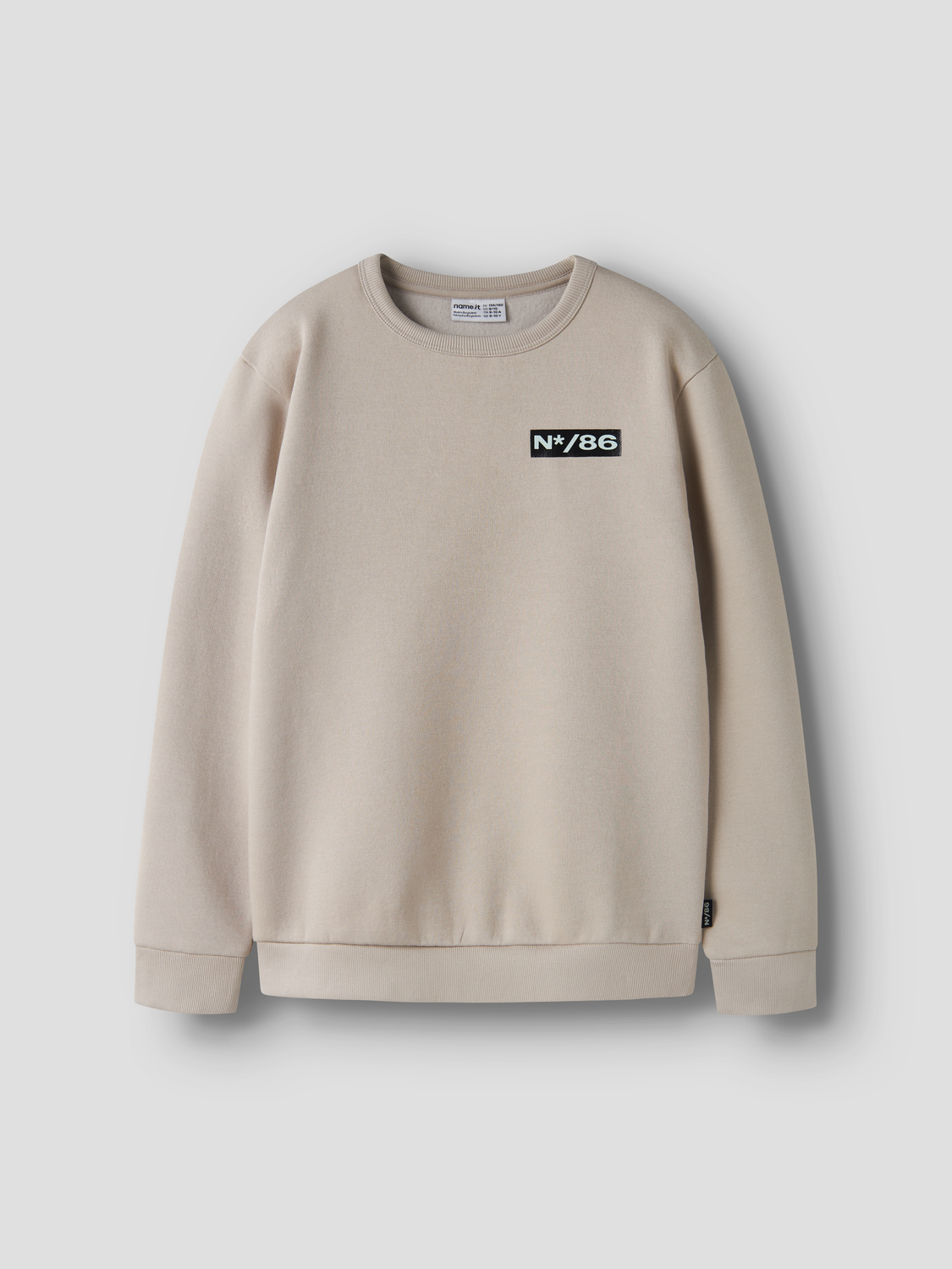 model_shot-front